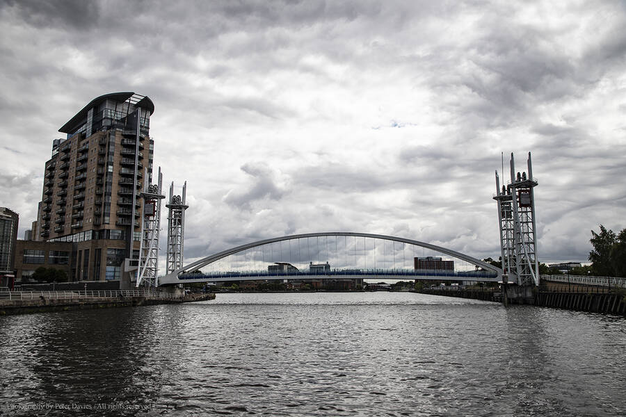 photographer Peter Davies architecture  photo. bridge over the manchester ship canal.
