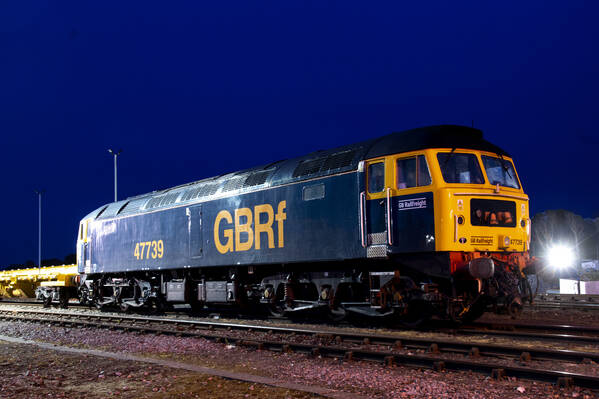 photographer David Blandford Photography night modelling photo taken at Eastleigh East yard