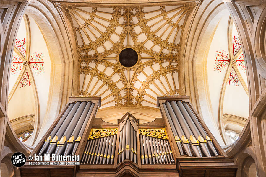 photographer ianbutty architecture  photo taken at Wells Cathedral
