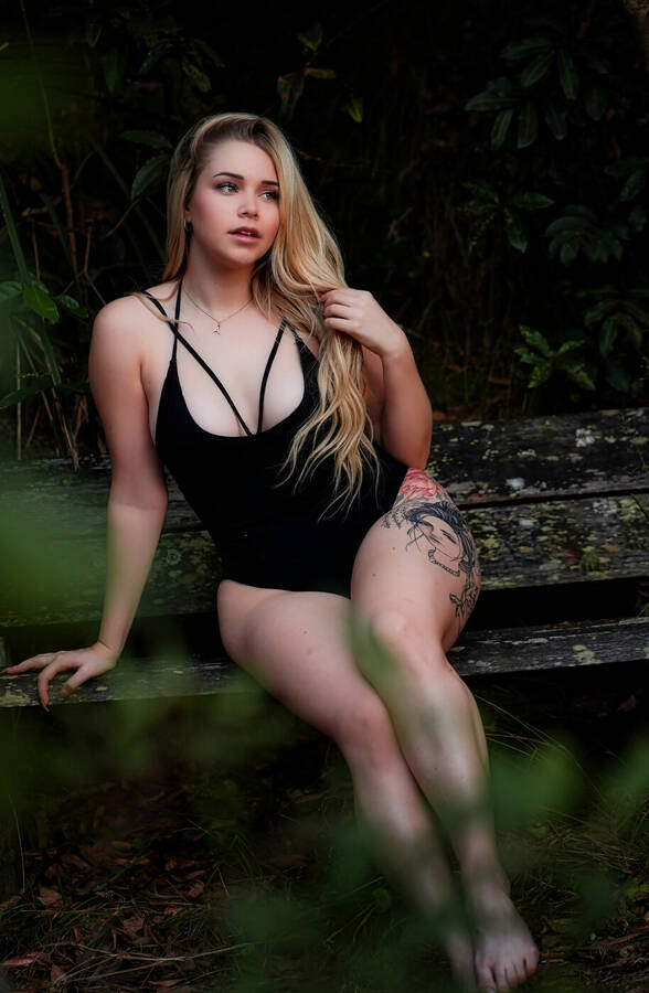 photographer FGXR8 portraiture modelling photo