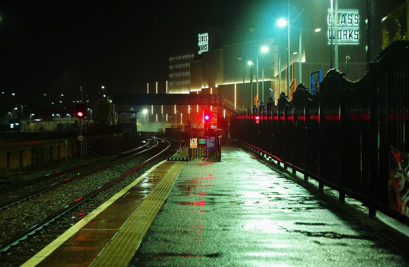 photographer Martin330 night  photo taken at Barnley