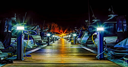 photographer StudioDee night modelling photo. midnight at the marina a timed hdr exposure.
