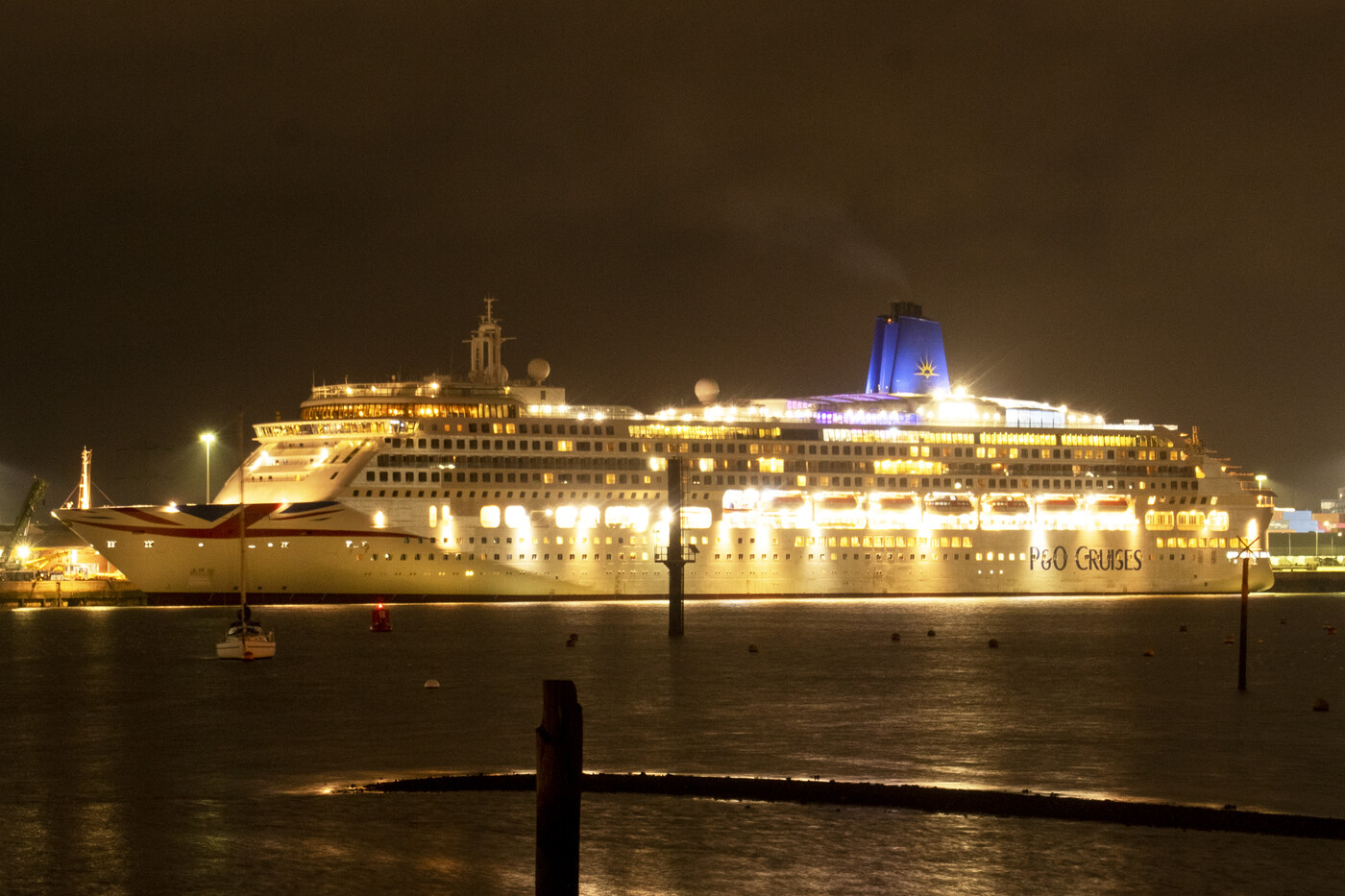 photographer David Blandford Photography night  photo. po cruise liner aurora berthed southampton docks.