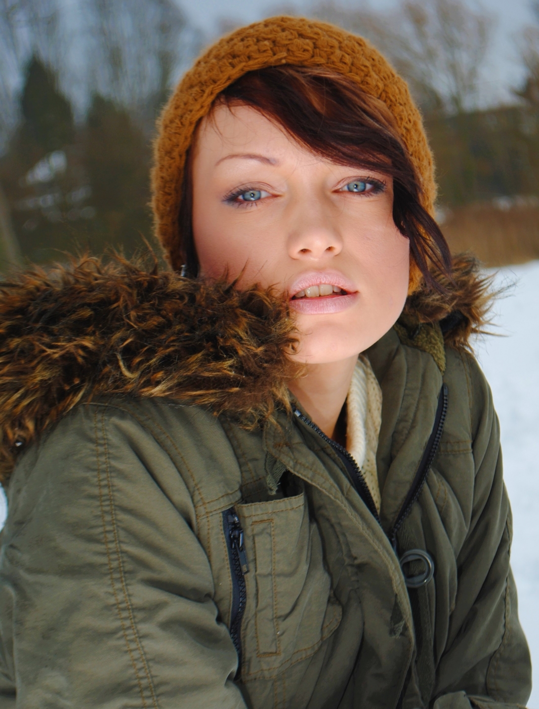 photographer Pete Stone portraiture  photo. winter girl.