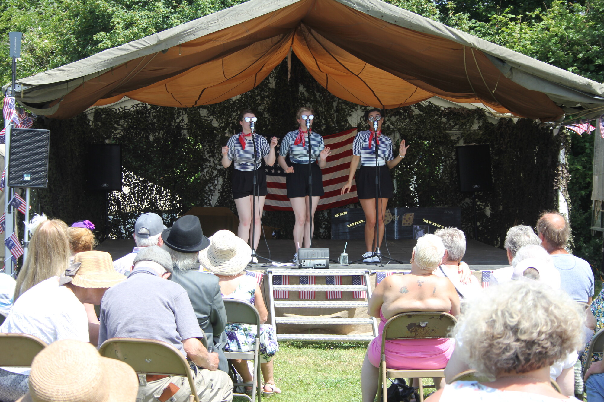 photographer Myddleton performance  photo taken at Chatham Historic Dockyard