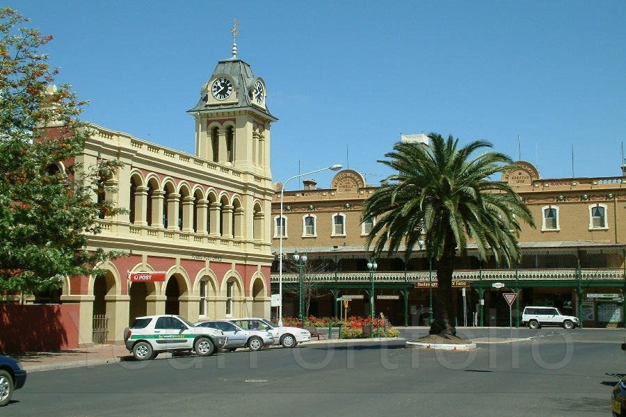 photographer Bitten by the Bug travel  photo. in the film the dish about the apollo 11 moon landing forbes stood in for the rather less picturesque town of parkes which is about 20 miles away and where the eponymous radio telescope is famously to be found in t